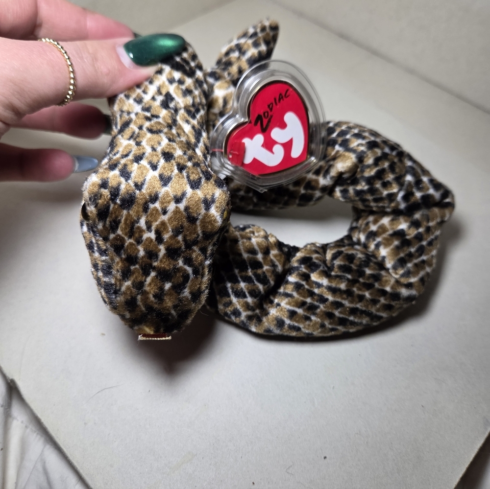 Ty Beanie Baby THE SNAKE Chinese ZODIAC 7.5" (26 Inch Stretched) MWMTs Plush Toy